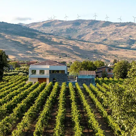 בית חווה Campore Etna Wines And