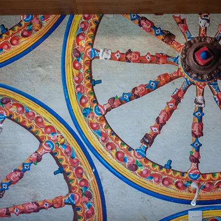 Campore Etna Wines And רנדצו